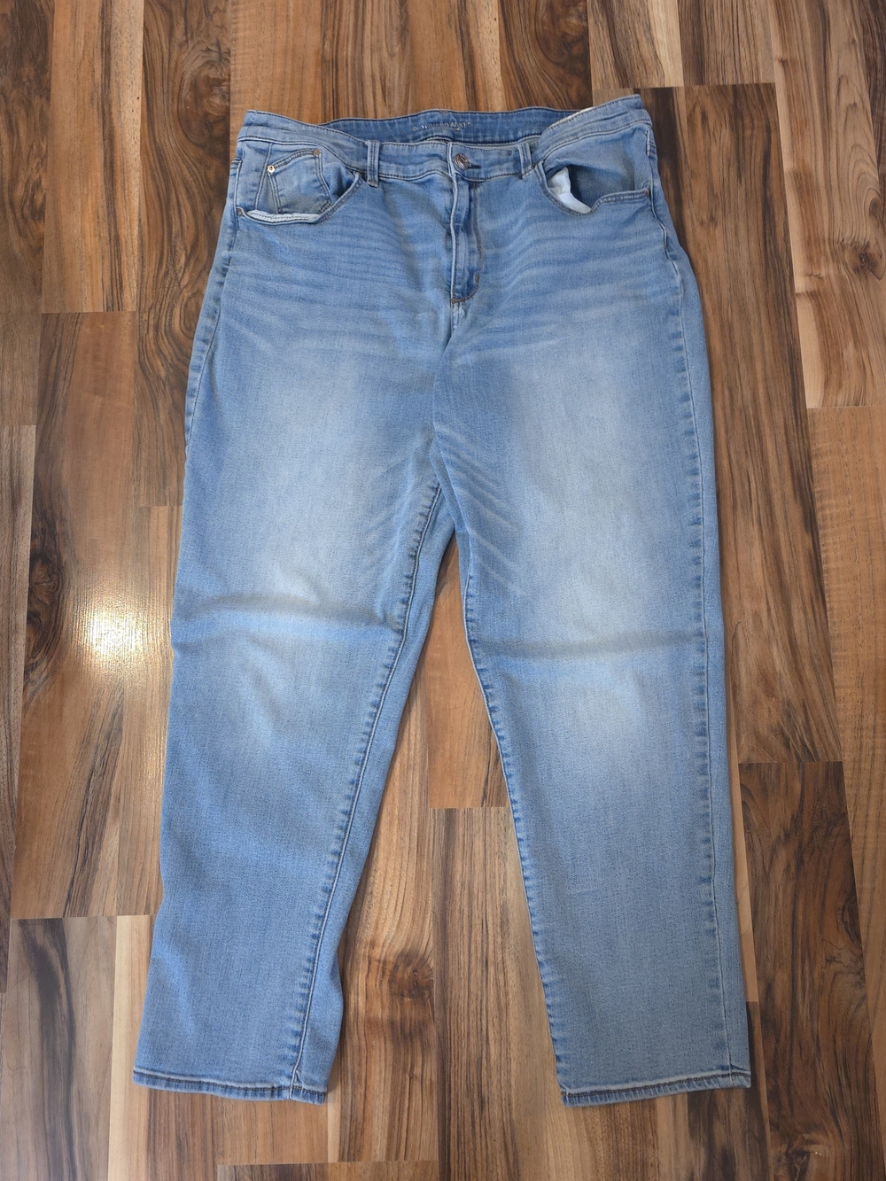 Chico’s Size 2 So Slimming Girlfriend Ankle Jeans Light Wash Boyfriend Denim